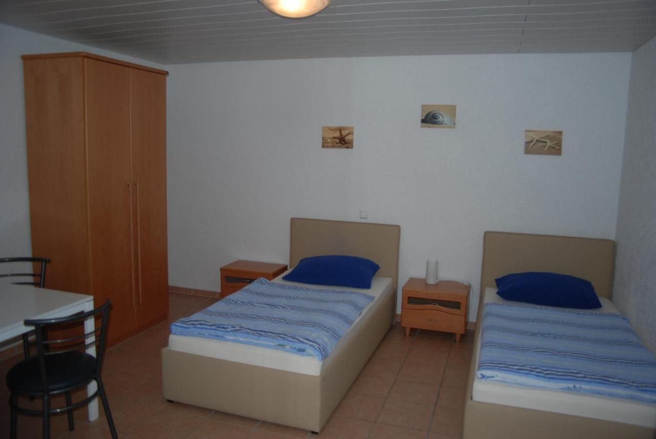 Ferienwohnungen Schaefer Obersulm Exterior foto